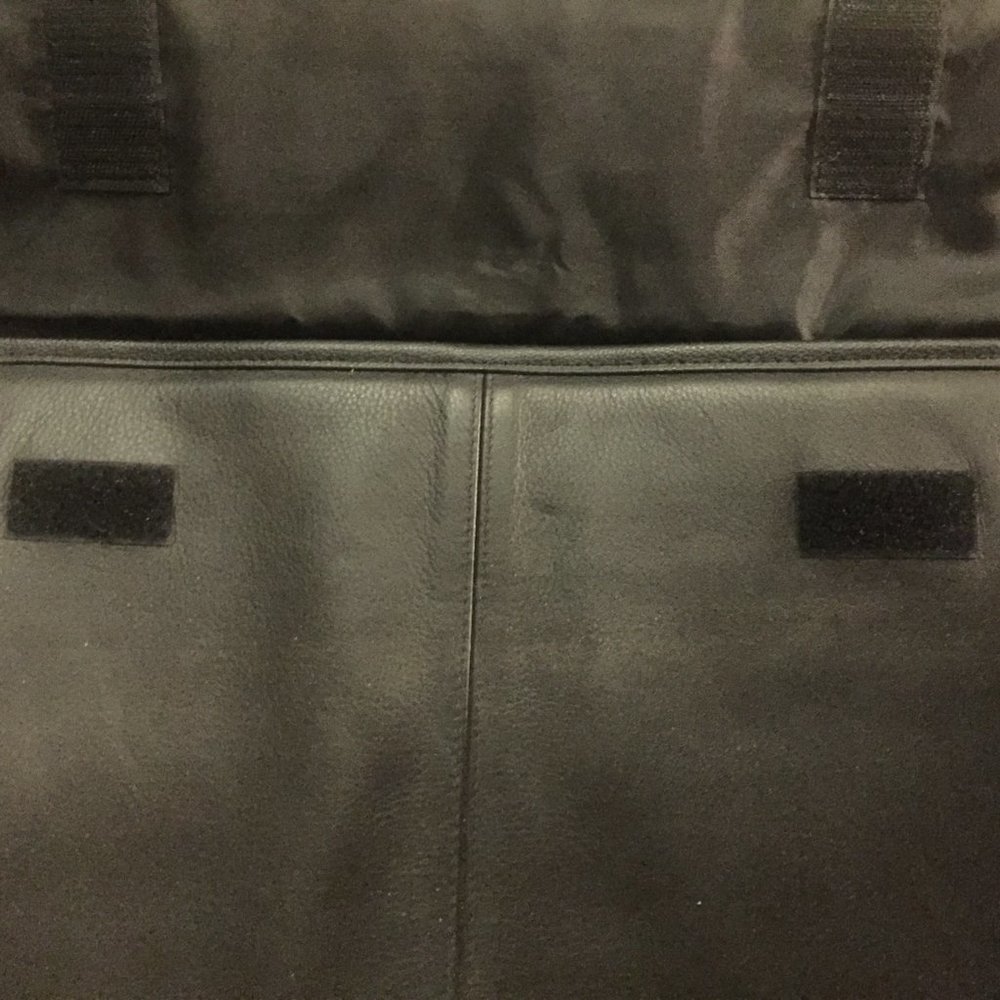Preowned Dell Laptop Black Leather Shoulder Bag - Picture 3 of 11